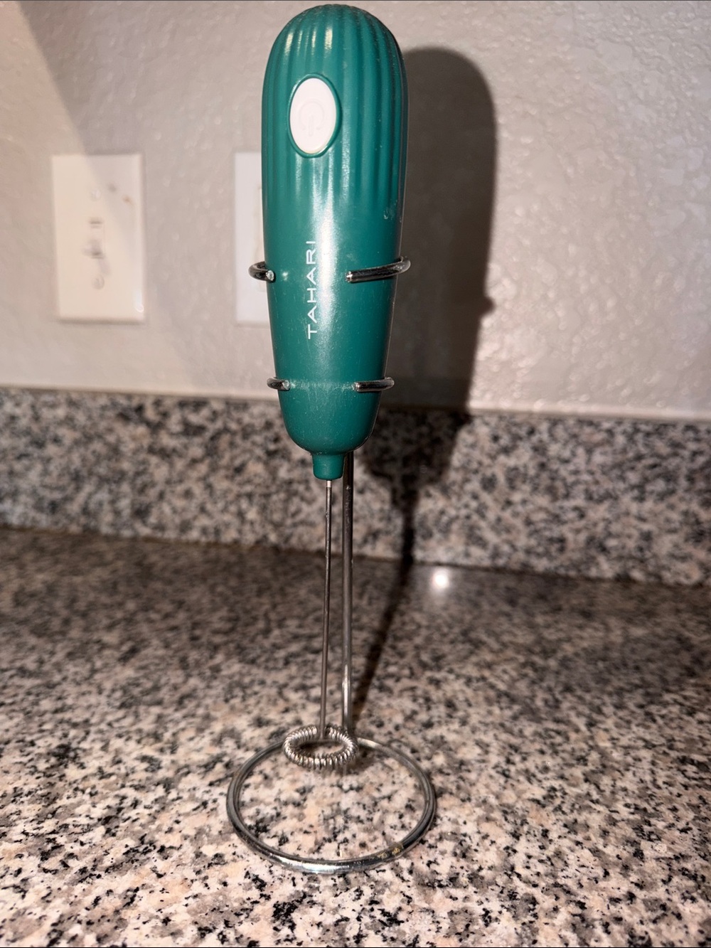 Tahari Handheld Milk Frother - Teal Green